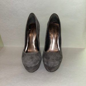 Zigisoho 5" Grey Suede Platform Heels Size 7